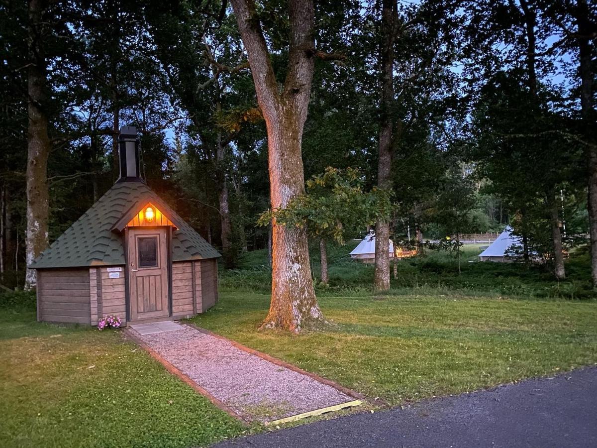 Kalvs Skolhus * Kalv