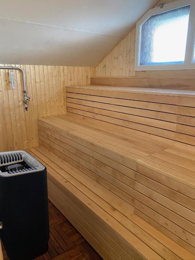 Hostel Kalvs Skolhus *